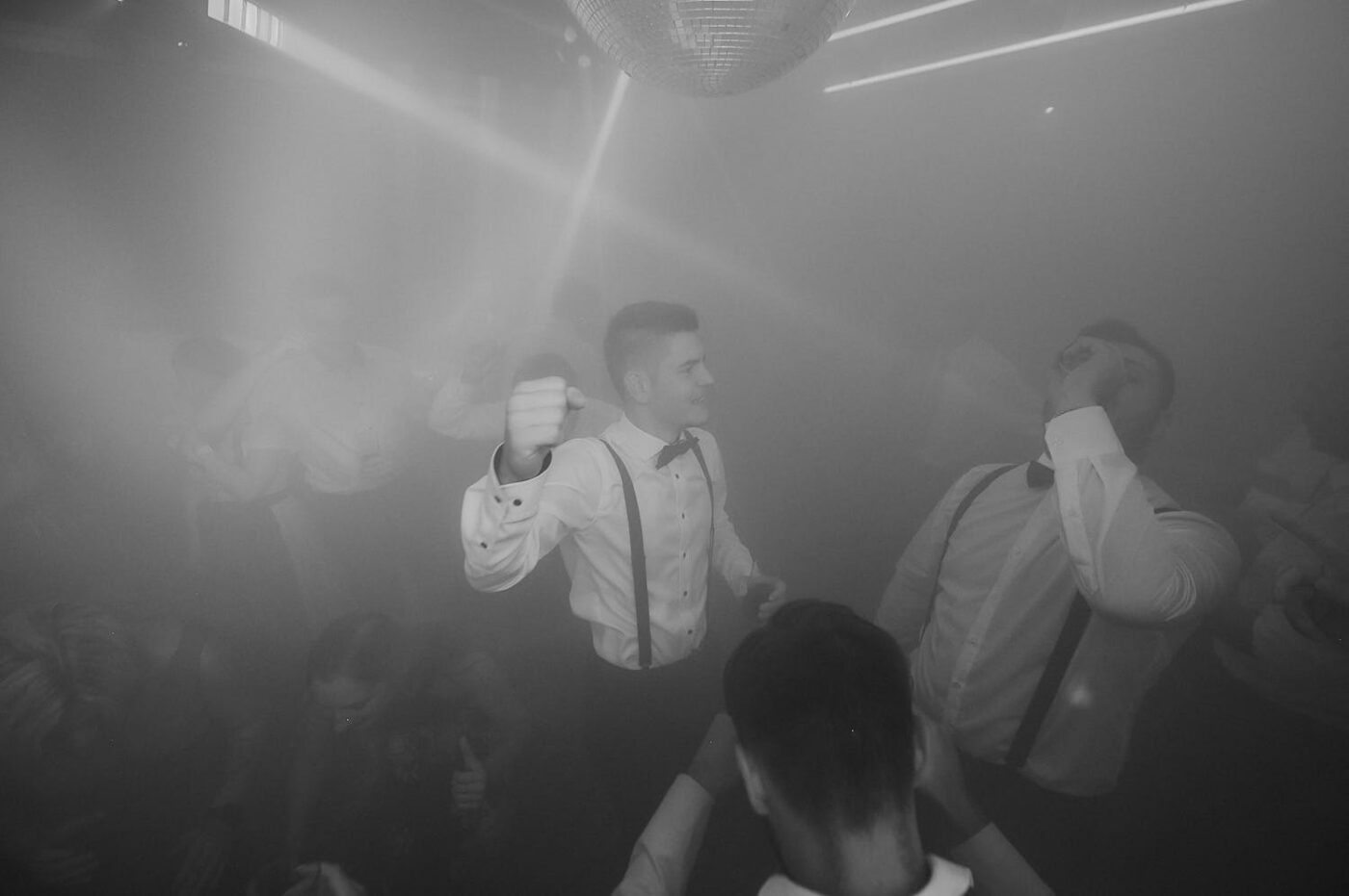 Hochzeitsparty, Paarshooting, Zeremonie, Freie Trauung, Getting Ready, Wedding, Hochzeit, Hochzeitsfotografie, Hochzeitsfotograf, Wien, Burgenland, Niederösterreich, Steiermark, Oberösterreich, Neusiedl, Burg Forchtenstein, Schloss Hernstein